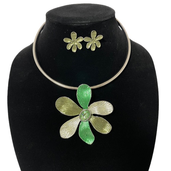 Jewelry - 1129-Large Flower Pendant Bib Necklace Set-Green/Silver
